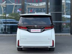 Toyota Vellfire Crown Hybrid 2.5L Executive Premier Edition - фото 4