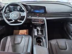 Hyundai Elantra 1.5L CVT Leading Edition - photo 4