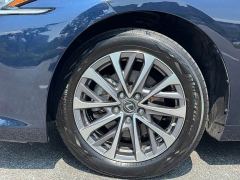 Lexus ES 200 Excellence Edition - photo 17