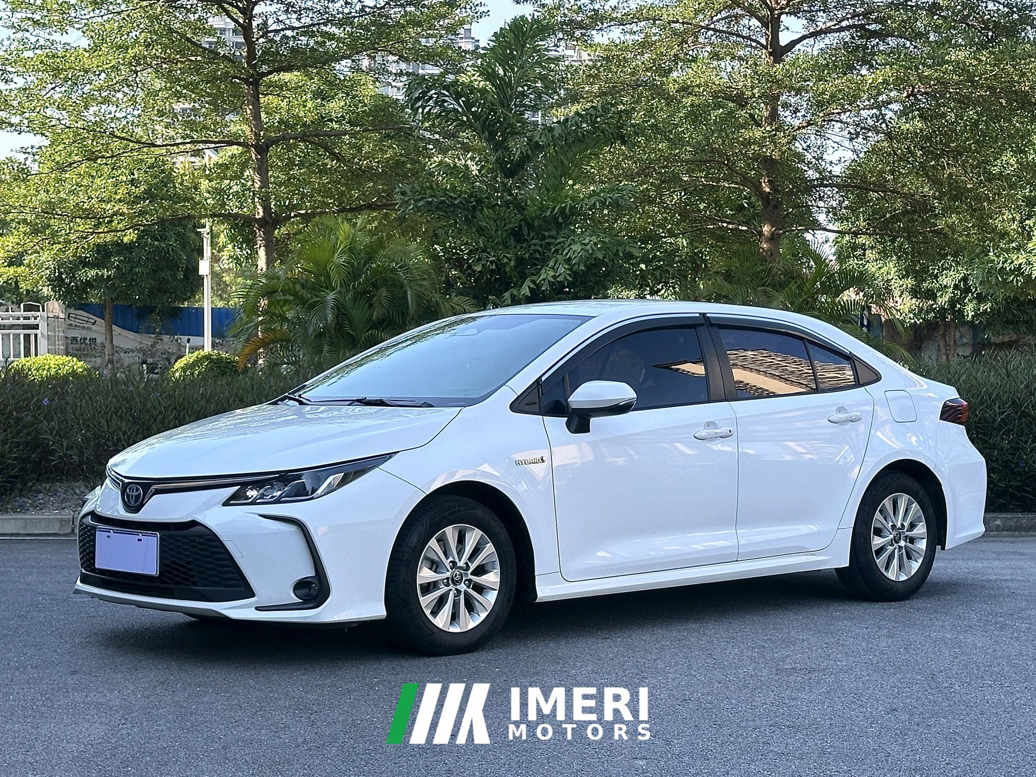 Toyota Corolla Dual-Engine 1.8L Pioneer Edition