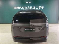 Li Auto Li Xiang MEGA Ultra - фото 3