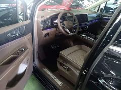 Volkswagen Viloran 380TSI Prestige - ფოტო 15