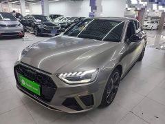 Audi A4L 40 TFSI Luxury Dynamic - фото 1