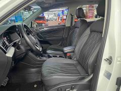 Volkswagen Tiguan L 330TSI Automatic FWD R-Line Comfort Edition - photo 17