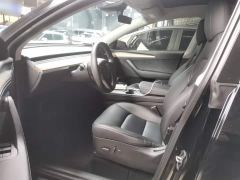 Tesla Model Y Rear-Wheel Drive - ფოტო 14