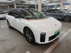 Li Auto i6 Four-Wheel Drive Standard Edition - ფოტო 3