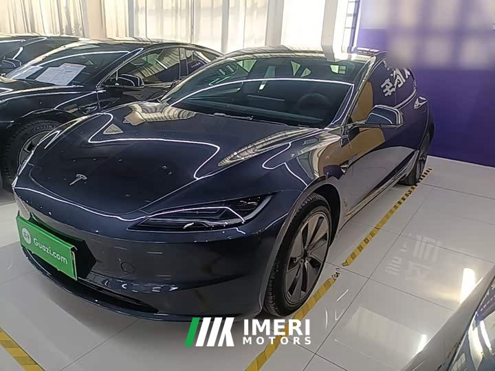 Tesla Model 3 Rear-Wheel Drive - автомобиль из Китая
