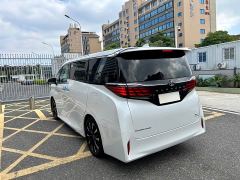 Toyota Alphard Hybrid 2.5L Premium Edition - фото 19