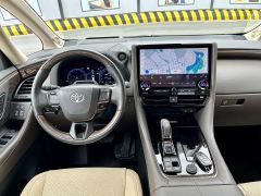 Toyota Alphard Hybrid 2.5L Premium Edition - фото 5