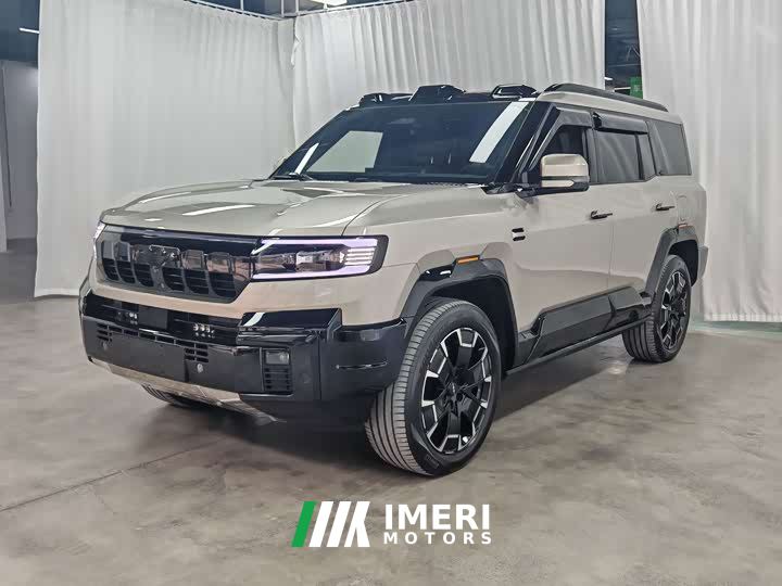 Fangchengbao Leopard 8 Zhiyong Flagship 6-Seater - автомобиль из Китая