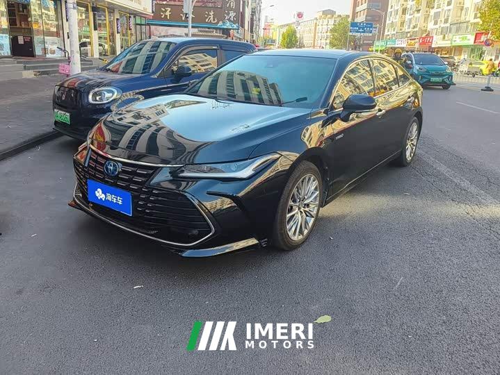Toyota Avalon Hybrid 2.5L XLE Premium