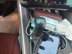 Toyota Avalon Hybrid 2.5L XLE Premium - photo 16
