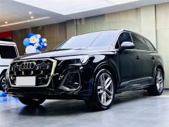 Audi Q7 45 TFSI quattro S Line Sport 7-seater - фото 1