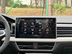 Volkswagen Tiguan L Distinguished Edition 330TSI 2WD R-Line Longyao Edition 5-seater - photo 15