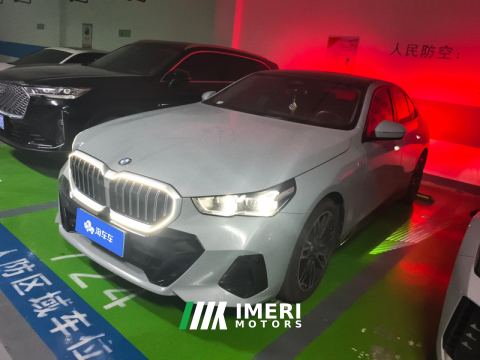 2024 BMW 5 Series (Import) 5 Series (Imported) 525i M Sport Package - автомобиль из Китая