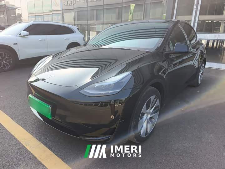 Tesla Model Y Rear-Wheel Drive - автомобиль из Китая