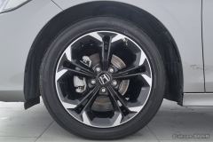 Honda Civic 240TURBO CVT Edition - photo 6