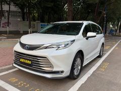 Toyota Sienna 2.5L Hybrid Comfort Edition - photo 1