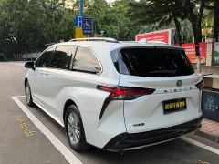 Toyota Sienna 2.5L Hybrid Comfort Edition - photo 10