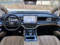 Denza D9 DM-i 1.5T 190km AWDPremium Version 7 - ფოტო 7