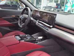 BMW 5 Series 525Li M Sport Package - ფოტო 9