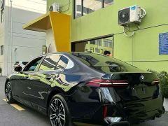 BMW 5 Series 525Li M Sport Package - ფოტო 7