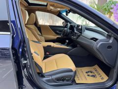 Lexus ES 300h Excellence - ფოტო 11