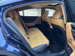 Lexus ES 300h Excellence - ფოტო 12