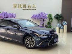 Lexus ES 300h Excellence - ფოტო 4