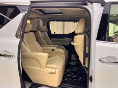 Toyota Alphard Dual-Engine 2.5L Luxury Edition - фото 12