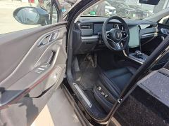 FAW Red Flag HS7 PHEV 2.0T PHEV AWD 2 Million Units Anniversary Edition 6-Seater - фото 15