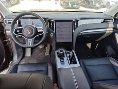 FAW Red Flag HS7 PHEV 2.0T PHEV AWD 2 Million Units Anniversary Edition 6-Seater - фото 9