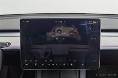 Tesla Model Y 688km Long Range AWD - photo 16