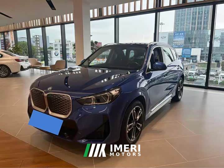 BMW iX1 xDrive30L M Sport Package - автомобиль из Китая