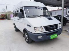 Iveco Daily 2.5T A35 M1 Minibus 5-9 Seats Short Wheelbase Mid-roof Dual Wheels Side Sliding Door - photo 3