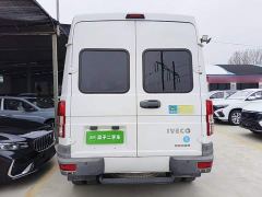 Iveco Daily 2.5T A35 M1 Minibus 5-9 Seats Short Wheelbase Mid-roof Dual Wheels Side Sliding Door - photo 5