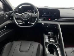 Hyundai Elantra 1.5L CVT Luxury - ფოტო 10