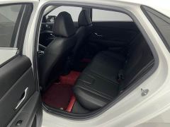 Hyundai Elantra 1.5L CVT Luxury - ფოტო 14
