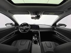Hyundai Elantra 1.5L CVT Luxury - ფოტო 9