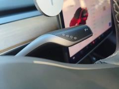 Tesla Model Y Standard Range RWD - ფოტო 13
