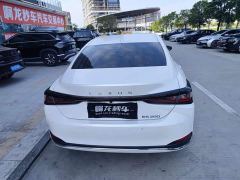 Lexus ES 200 Premium Edition - фото 9