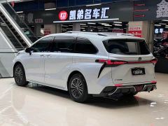 Toyota Sienna 2.5L Hybrid Comfort Edition - фото 13