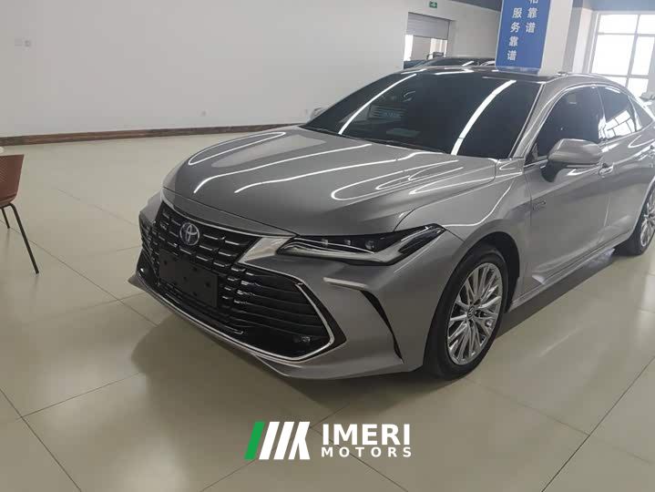 Toyota Avalon Hybrid 2.5L XLE Premium