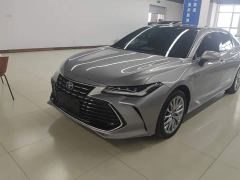 Toyota Avalon Hybrid 2.5L XLE Premium - фото 1