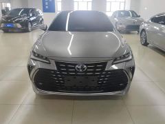 Toyota Avalon Hybrid 2.5L XLE Premium - фото 2