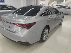Toyota Avalon Hybrid 2.5L XLE Premium - фото 3