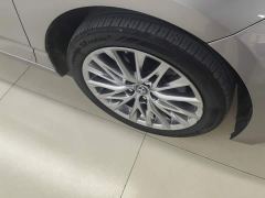 Toyota Avalon Hybrid 2.5L XLE Premium - фото 6