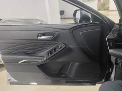 Toyota Avalon Hybrid 2.5L XLE Premium - фото 7