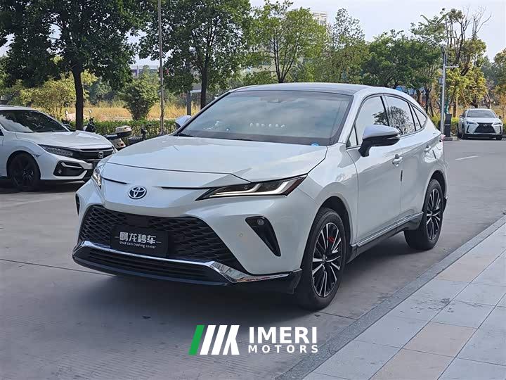 Toyota Weisa 2.0L CVT Two-Wheel Drive Premium Edition