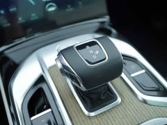 FAW Red Flag E-HS9 690km Range Flagship Edition Six-Seater - ფოტო 9